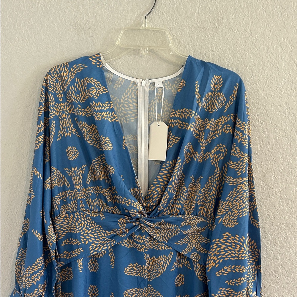 Groovy Blue Patterned sexy Dress - Picture 4 of 13